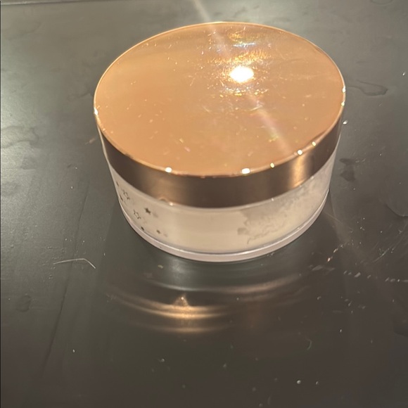 Translucent Loose Setting Powder - Picture 2 of 2